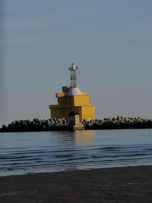 Orizzonte Marino Giallo Angolo Solare Verso La Laguna Cavallino-Treporti Exterior foto